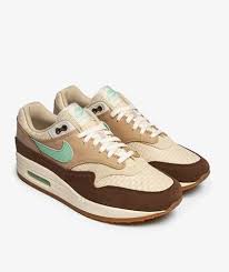 NIKE AIR MAX 1 CREPE HEMP