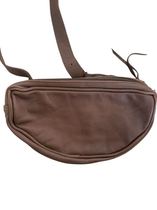 Crossbody/ Moonbag